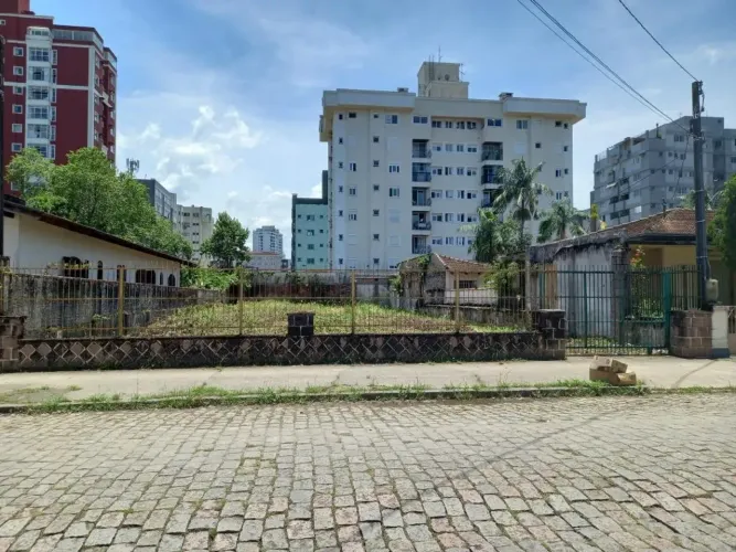 TERRENO no ANITA GARIBALDI com 0 quartos para LOCAÇÃO, 606 m²