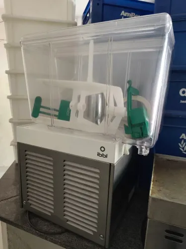 Vendo refresqueira 