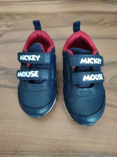 Tênis infantil menino Disney tamanho 22