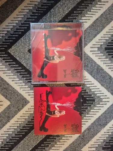 Love Sux Avril Lavigne Lacrado + Card Autografado<br>