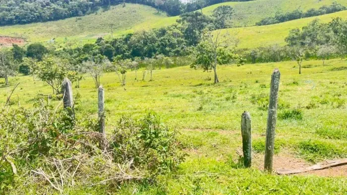 Terreno a venda com 600 metros quadrados em Centro - Santo Antônio do Pinhal - SP
