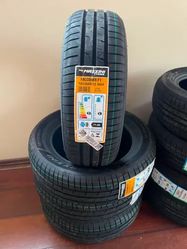 Pneus 185 60 15 NOVOS 