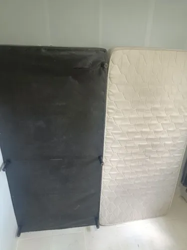 Cama box solteira/com colchão 