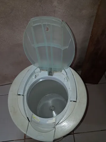 Vendo esta máquina centrífuga