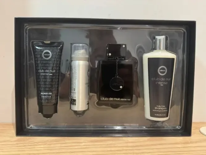 Kit Armaf Club de Nuit Intense - Perfume 105ml + Shampoo + Gel de banho