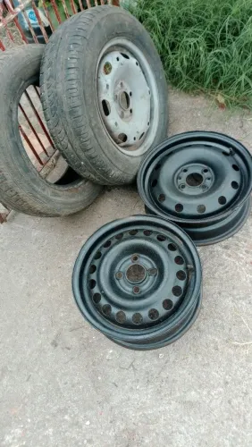 Algumas rodas de ferro  aro 13 14 e  15  preço bom 