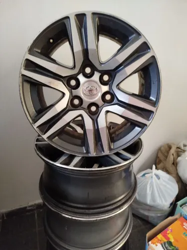 RODAS ARO 17 PARA HILUX E SW4 