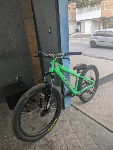 Vendo Gios Frx Hi 2011 (VENDA SOMENTE A BIKE INTEIRA)