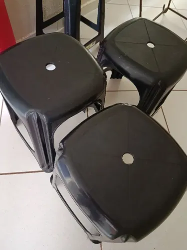 Bancos de plástico resistente