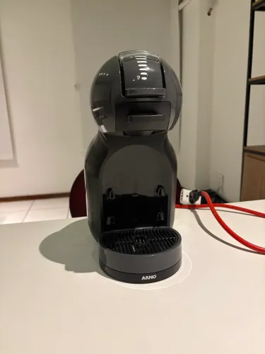 Cafeteira Nescafé Dolce Gusto Mini Me Preta 110v