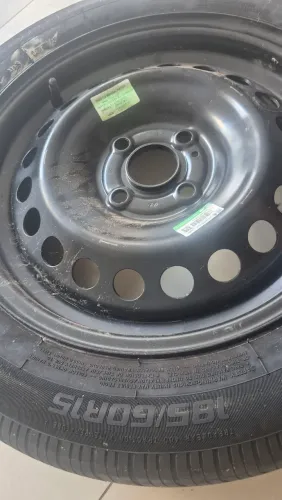 Pneu 185/60 R15 + Roda de Ferro (nao é remold)