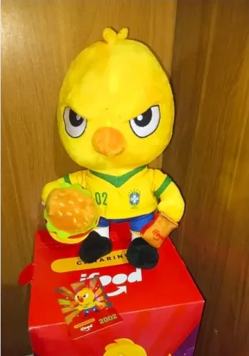 Canarinho I food do último título do Brasil 2002