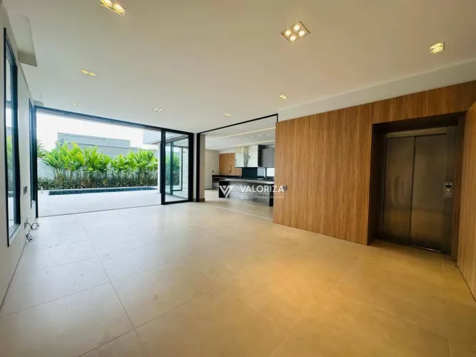 Casa com 4 quartos à venda, 360 m² por R$ 3.750.000 - Alphaville Nova Esplanada I - Votora