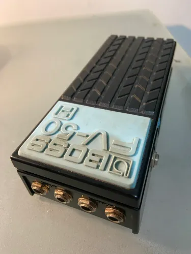 Pedal de Volume e Expressão BOSS FV-50H