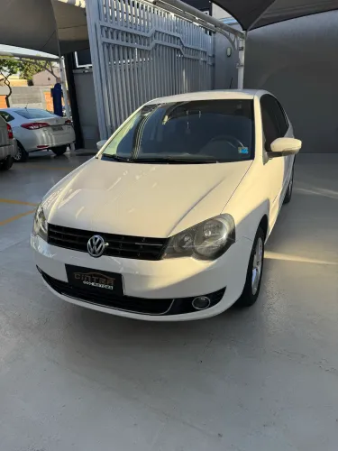 Volkswagen Polo Sed. Comfort. 1.6 MI Tot. Flex 8V 2014