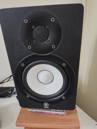 Monitor Yamaha HS5 ( PAR )