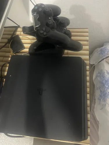Playstation 4+ dois controles todo bom