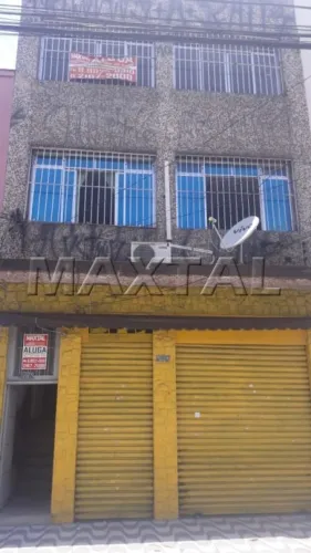 Sala comercial para locação em Santana na Av. Cruzeiro do Sul, ambiente com 3 salas e área