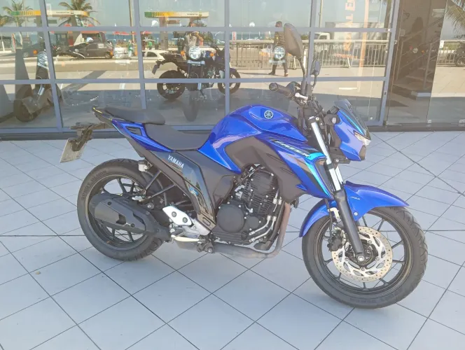FAZER FZ25 25/25 KM 4.700 EDSON 2 1 9 6 5 6 8 5 0 3 8