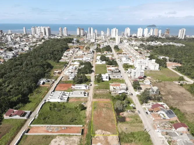 Terreno - Balneário Piçarras - 300m2