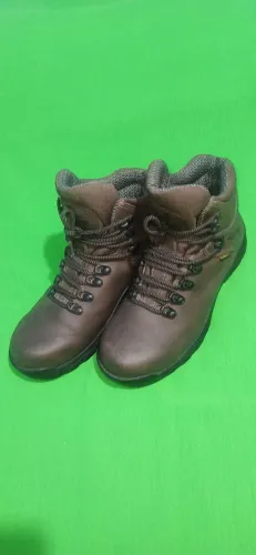 Bota Vento Finisterre nobuck extremamente resistente e confortável