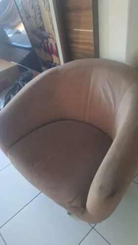 Vendo poltrona flexível seminova
