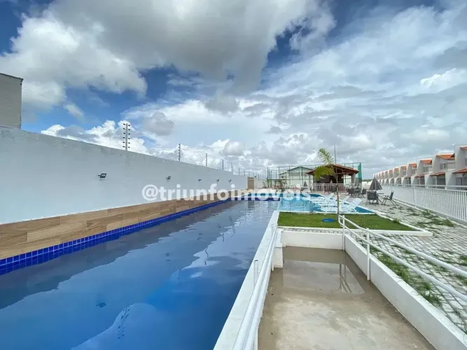 Casa Duplex a venda em Parnaíba em condomínio