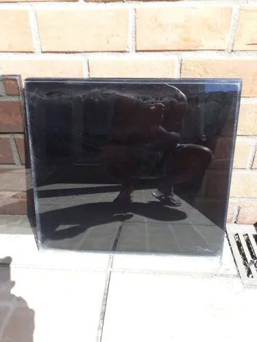 Vendo 8 Peças de Vidros  Fume  Medindo 51x47 de 6mm  no Valor  $ 720  reais 