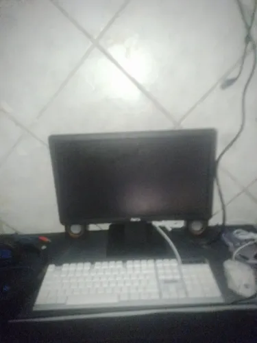 Vendo monitor perfeito estado 19 pol