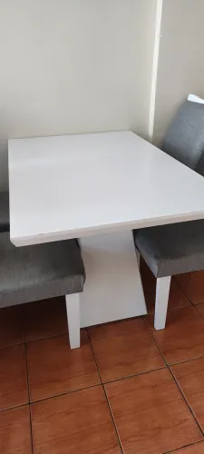 Mesa de jantar + 4 cadeiras