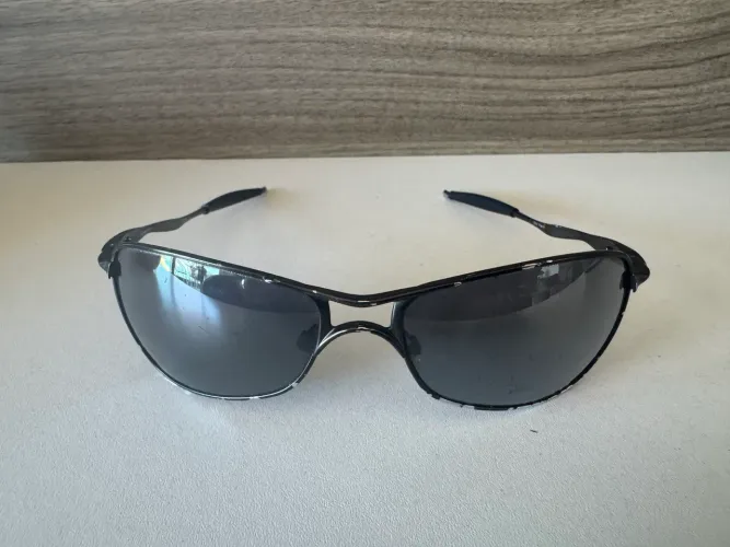 Óculos de Sol Oakley Crosshair Original Titanium.