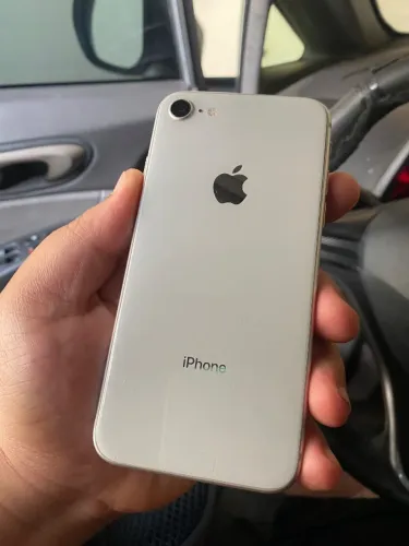 iPhone 8