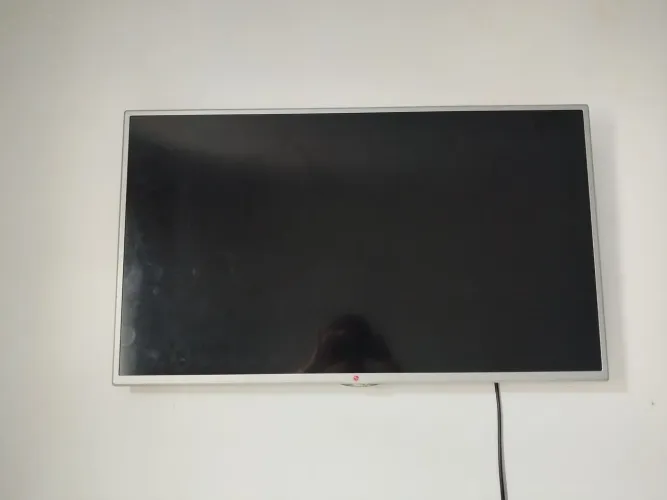 Vendo Televisão LG Modelo 39LB5800