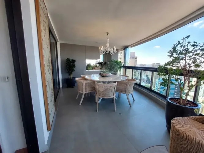 Apartamento alto padrão em Perdizes | 218 m² | 3 suítes | 4 vagas | Venda ou locação | Per
