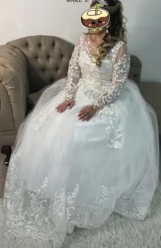 Vestido de noiva, barato pra sair logo, estarei de mudança.