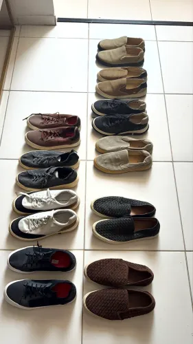 Vendo tênis TAM 42 originais