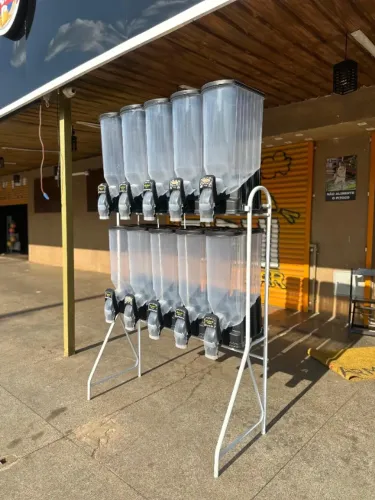 Expositor / Dispenser de Ração Duplo (10 Módulos de 40L) - Oportunidade!