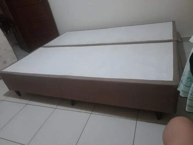 Vendo essa base de cama super Green