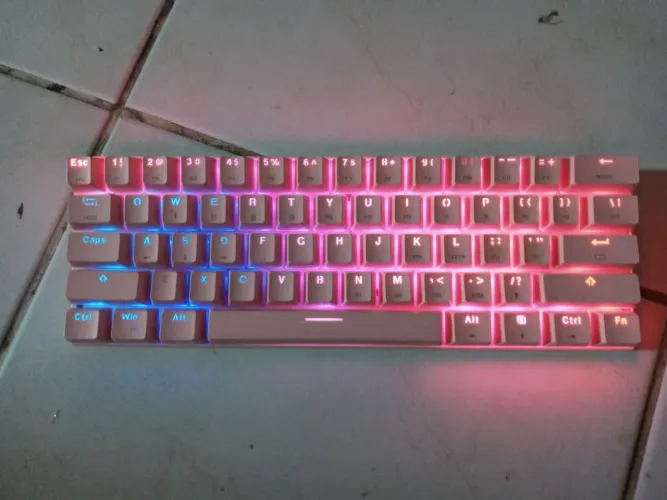 motospeed ck62 rosa Bluetooth
