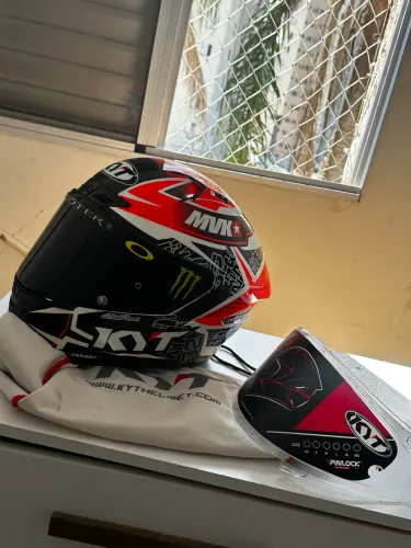 Capacete KYT TT Course Maverick Viñales ,Com Pinlock e Viseiras. TAM 58