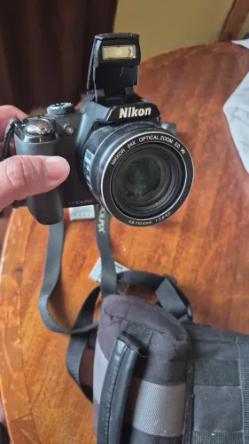 Câmera nikon p90