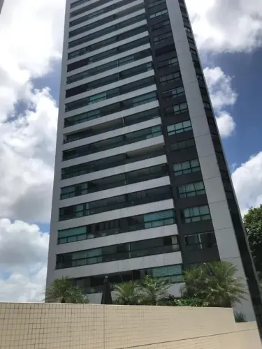 Apartamento Alto Padrão para Aluguel ? 207 m² | 4 Suítes | Vista Nascente | Condomínio Com