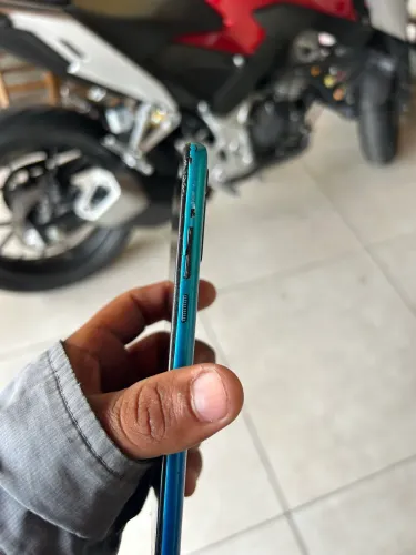 Moto g8 lit powe