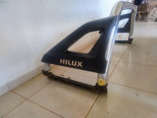 Hilux - Santo Antônio de caçamba