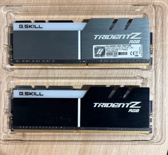 Memória RAM G.Skill Trident Z RGB 16GB (2x8GB) DDR4 3200MHz CL16