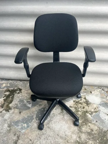 Cadeira cavaletti