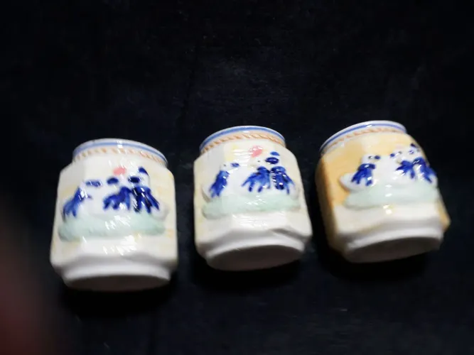 Antiguidade Porcelana 03 peças