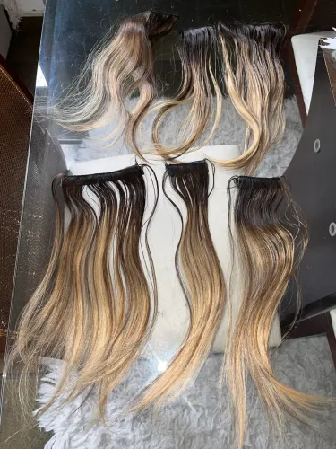 Mega-Hair humano já na fita e pronto para aplicação 