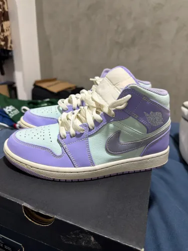 Air Jordan 1 MID