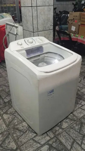 Máquina de lavar roupas Eletrolux 16kg